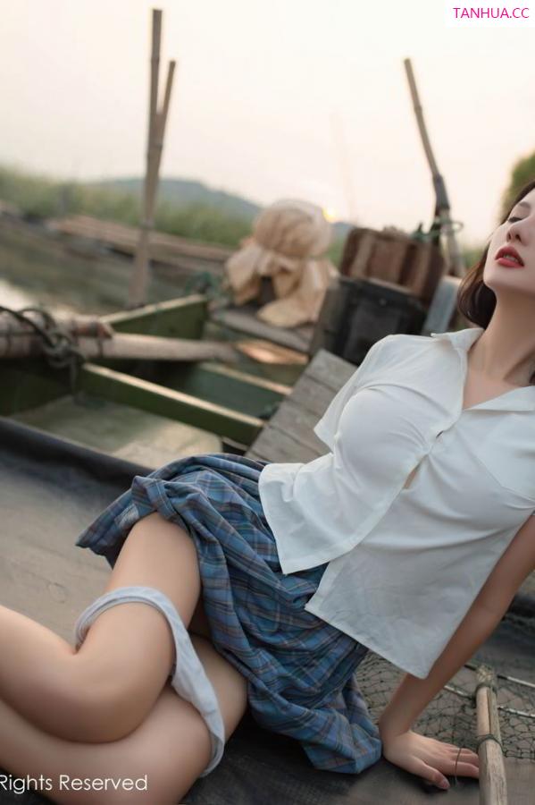 就是阿朱啊  [XiuRen]高清写真图 2020.09.14 No.2558 就是阿朱啊第35张图片